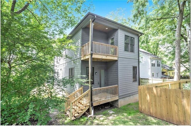 Building Photo - 178 Richardson St SE