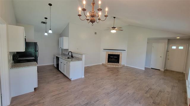 Building Photo - 919 Sugarberry Dr