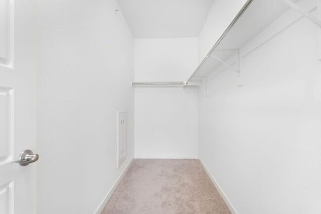 Building Photo - 2BR Condo w/ Fireplace, In-Unit Laundry & A/C in Parker