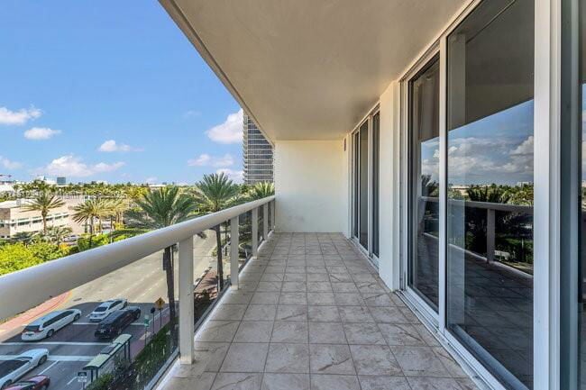 Building Photo - 9595 Collins Ave
