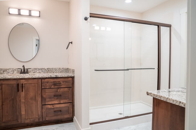 Building Photo - 2382 Athens St