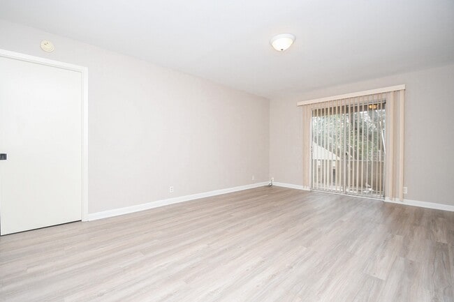 Building Photo - 2585 Marilee Ln