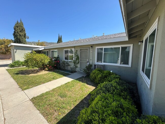 Building Photo - 217sespe