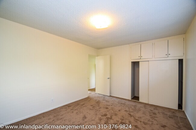 Building Photo - w4521