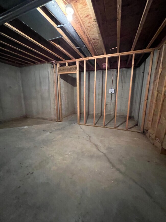 Building Photo - 1814 Villa Dr