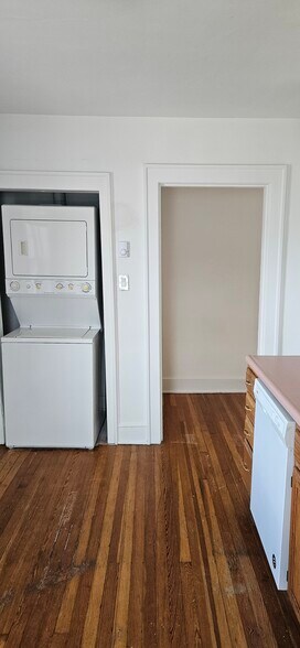 Building Photo - 506 E Liberty St