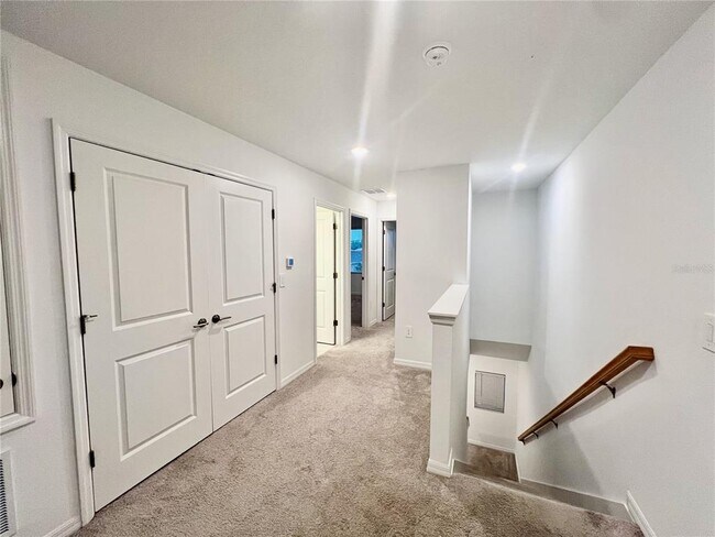 Building Photo - 1287 Axel Graeson Ave