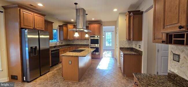Building Photo - 1117 Aquia Dr