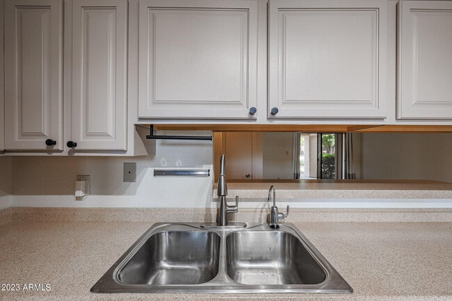 Building Photo - 9355 N 91st St