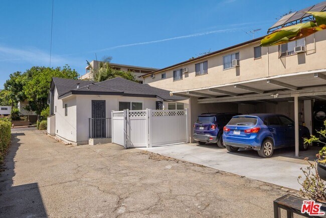 Building Photo - 1154 N Ogden Dr