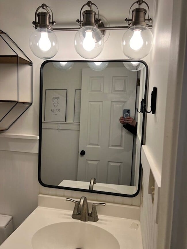 Building Photo - Morganton Rental!