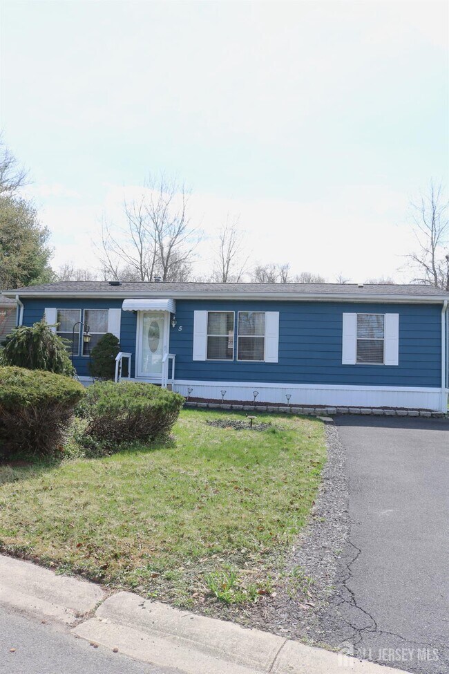 Building Photo - 5 Fallow Dr