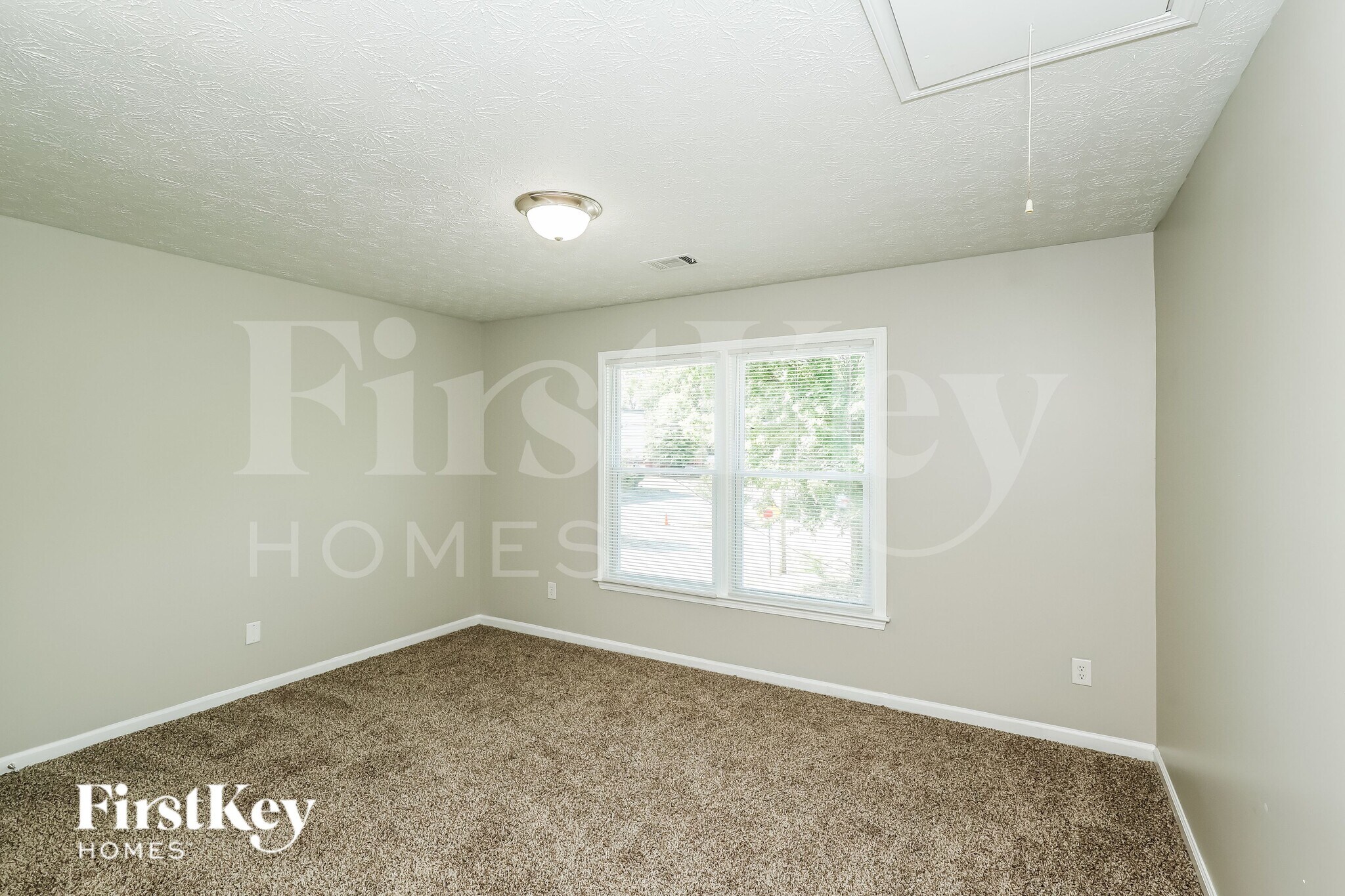 Building Photo - 1717 W Taylor Ave