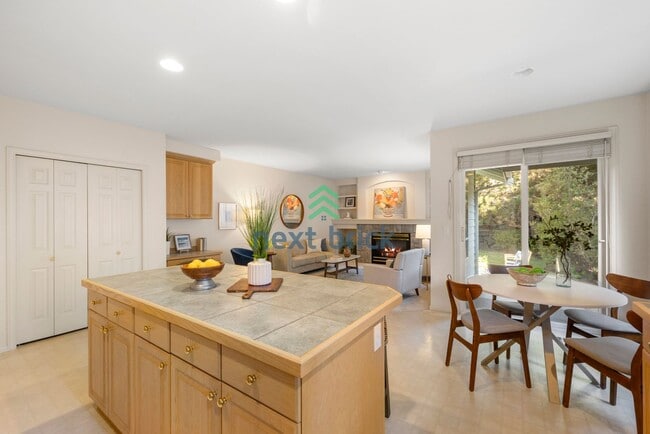 Building Photo - Stunning 3 BEDS & 2 BATH SINGLE FAMILY HOUSE FOR RENT