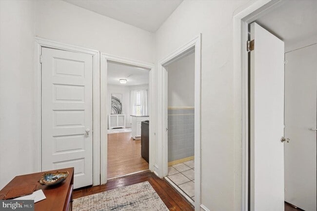 Building Photo - 118 Walnut Ave