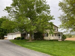 Building Photo - Coming soon! 4 Bedroom Farmhouse for Rent ...