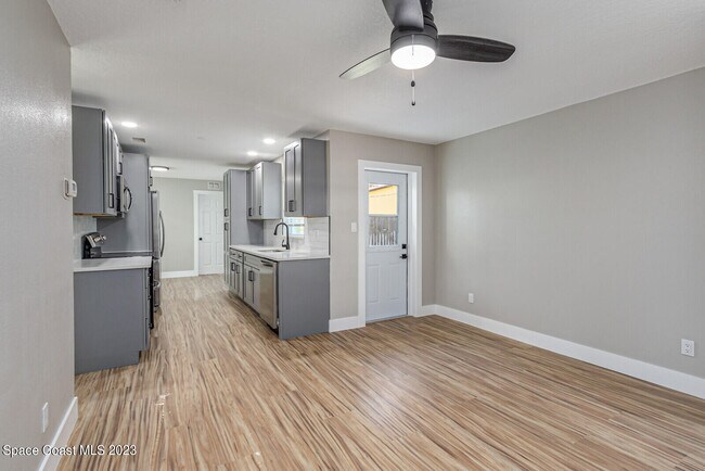 Building Photo - 5711 Margo Ct
