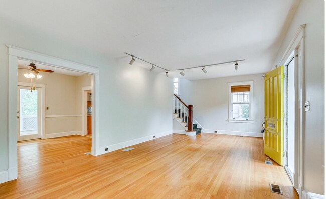 Building Photo - 1606 N Danville St