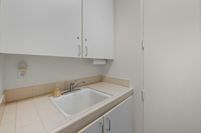 Building Photo - 50500 Cypress Point Dr