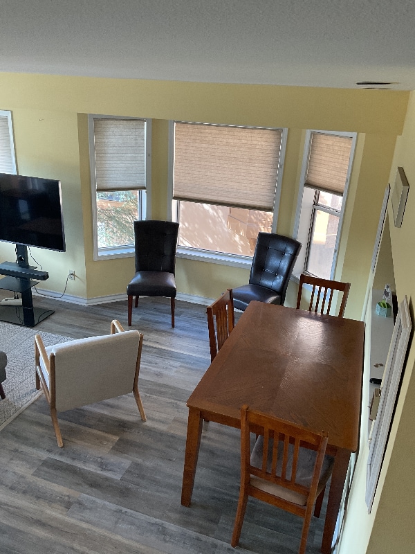 Building Photo - 460 Moonridge Dr