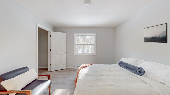 Building Photo - Nasson in the Pines