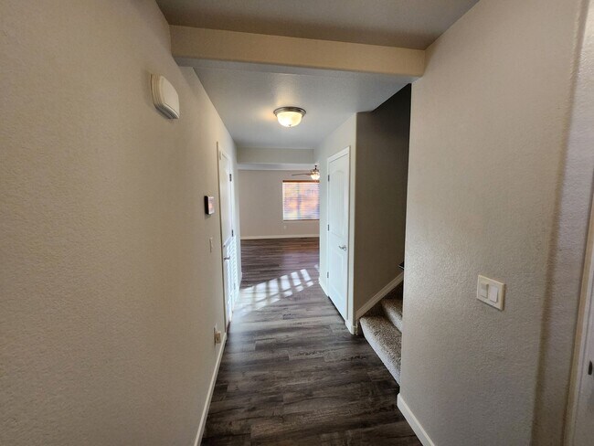 Building Photo - Newer 4 bedroom in The Vistas at Meridian Ranch