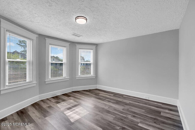 Building Photo - 209 Atkins Ave