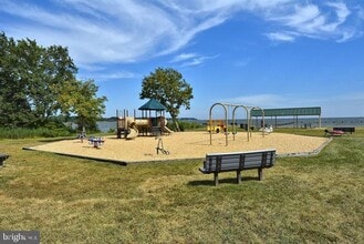 Building Photo - 123 Lee Dr