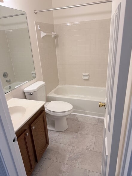 Building Photo - 20661 Shadyside Way