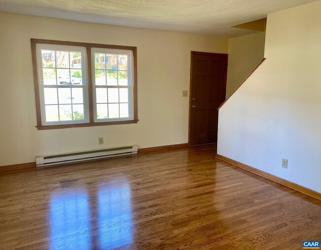 Building Photo - 108 Olinda Dr