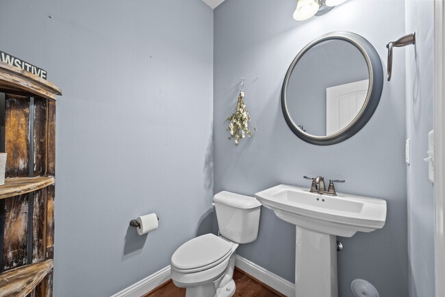 Building Photo - 115 Hampton Dr