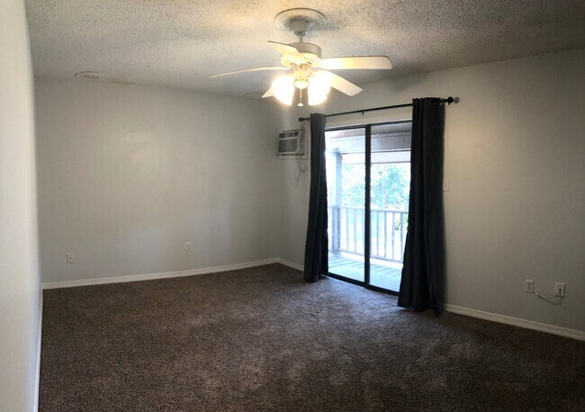 Building Photo - 1324 Sharlo Ave