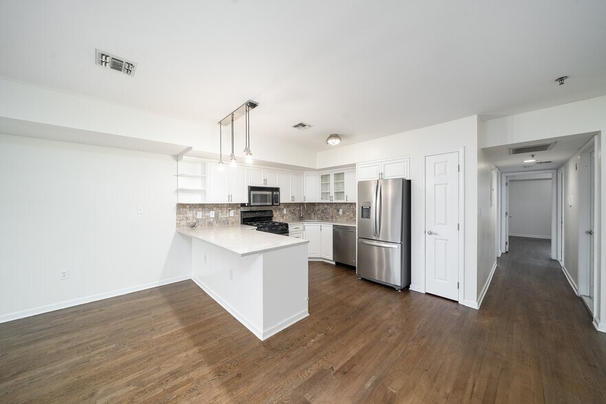 Kitchen - 204 Jackson St