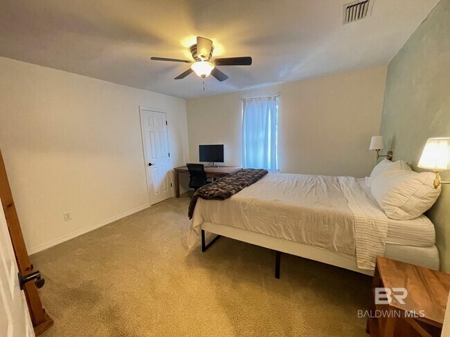 Building Photo - 31072 Oakleigh Dr