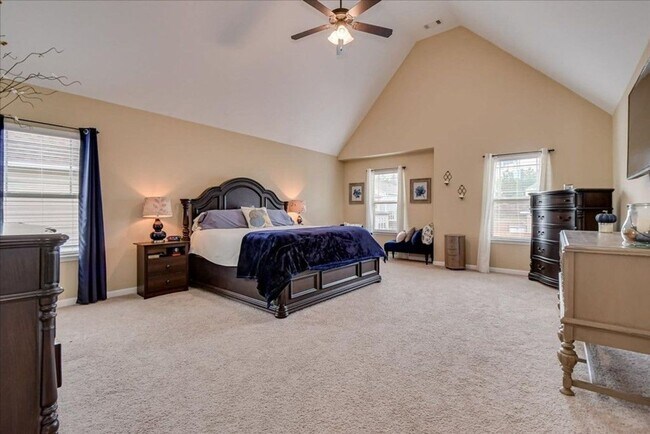 Building Photo - Grovetown Beautiful House