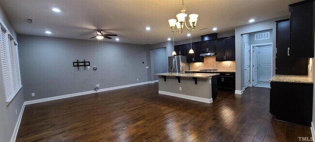 Building Photo - 529 Buhrstone Dr