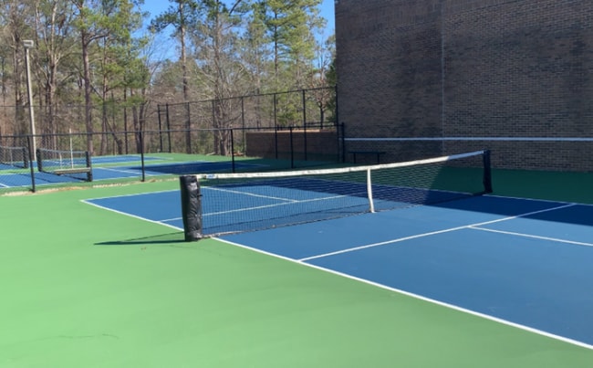 Building Photo - SERENE WOODLAND ESCAPE IN HARBISON