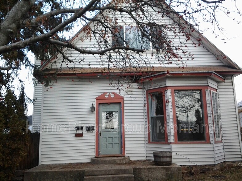 Primary Photo - 528 S 5th St W
