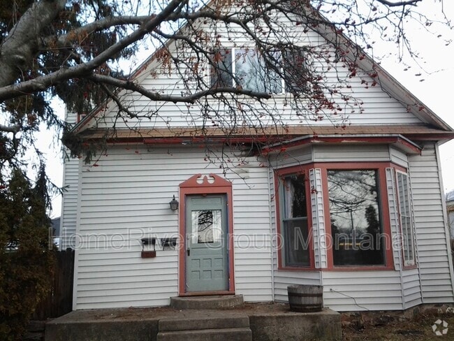Building Photo - 528 S 5th St W