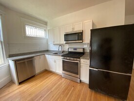 Building Photo - 2621 Colfax Ave S