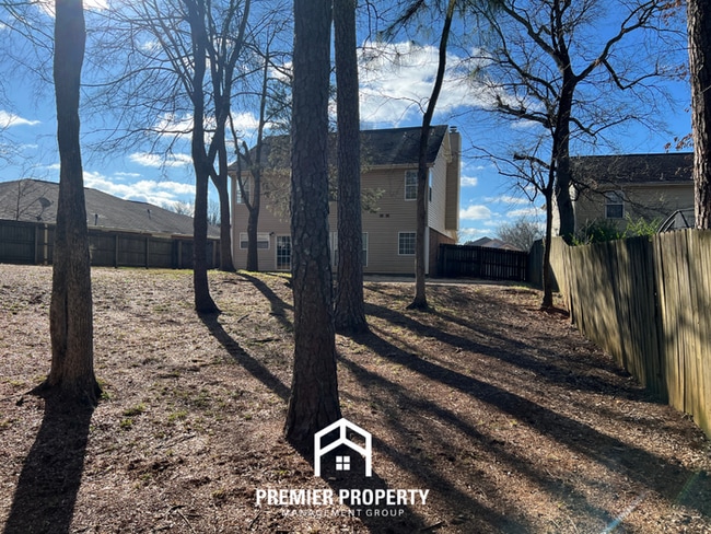 Building Photo - Spacious 4BR Huntsville Home with Hardwood Floors, Island Kitchen & Fenced Yard