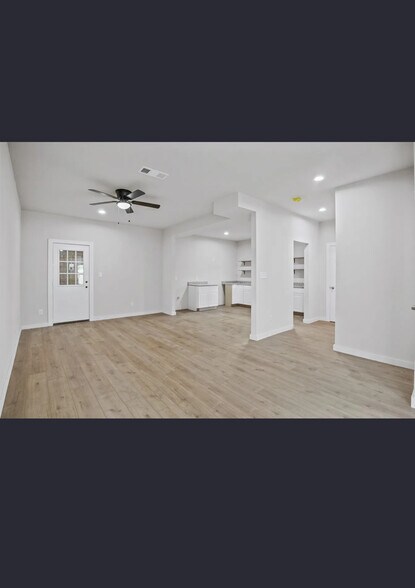 Building Photo - 3323 Rutledge St