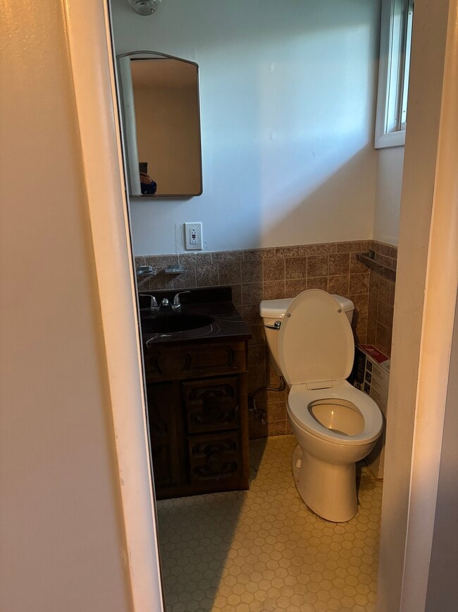 Building Photo - 12500 E 53 St