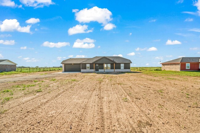 Building Photo - Country Living In Roosevelt ISD!