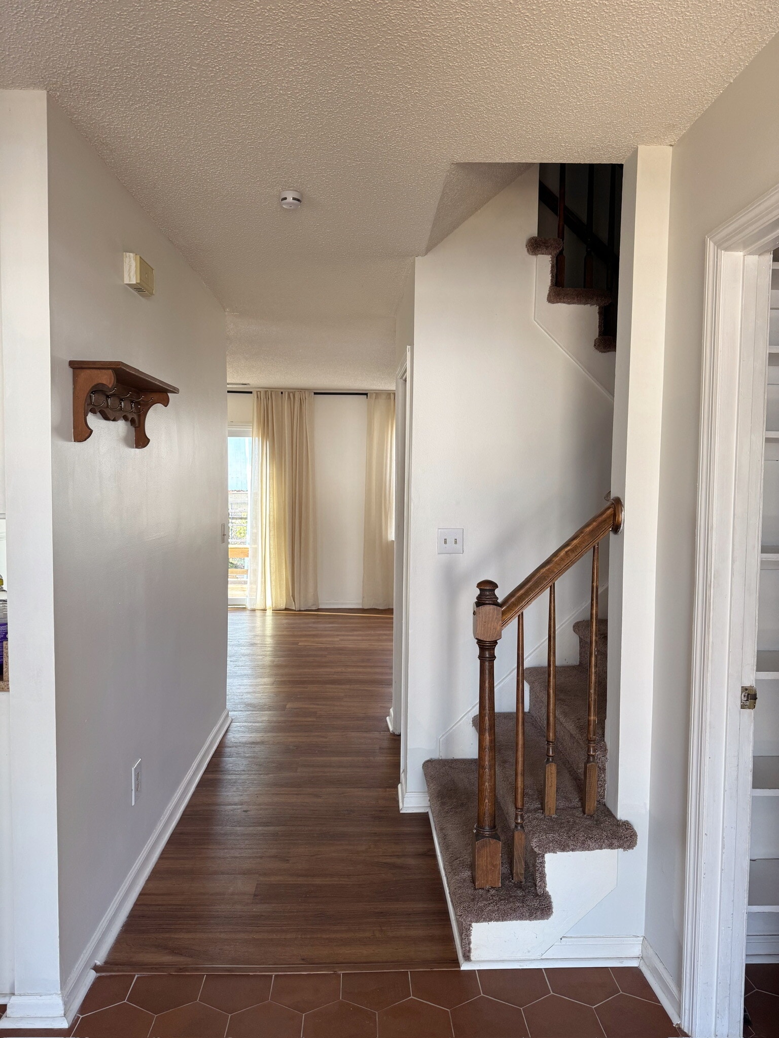 Building Photo - 103 Toura Ln