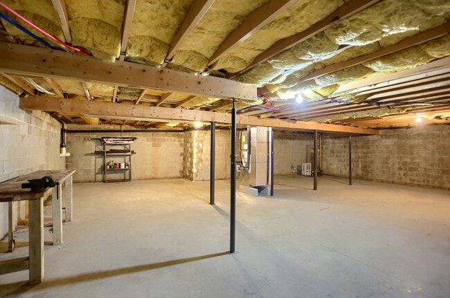 Building Photo - 4912 Follins Ct