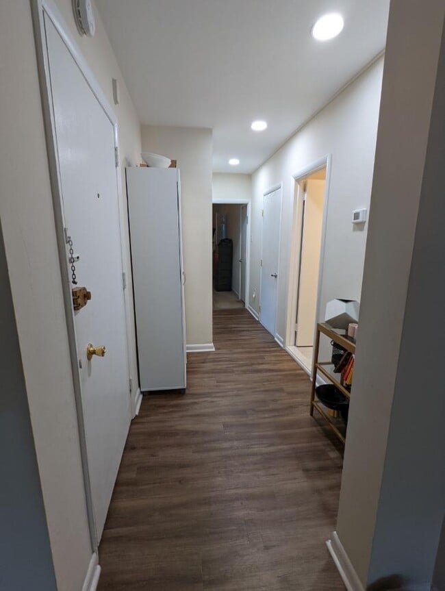 Building Photo - 125 Montgomery Ave