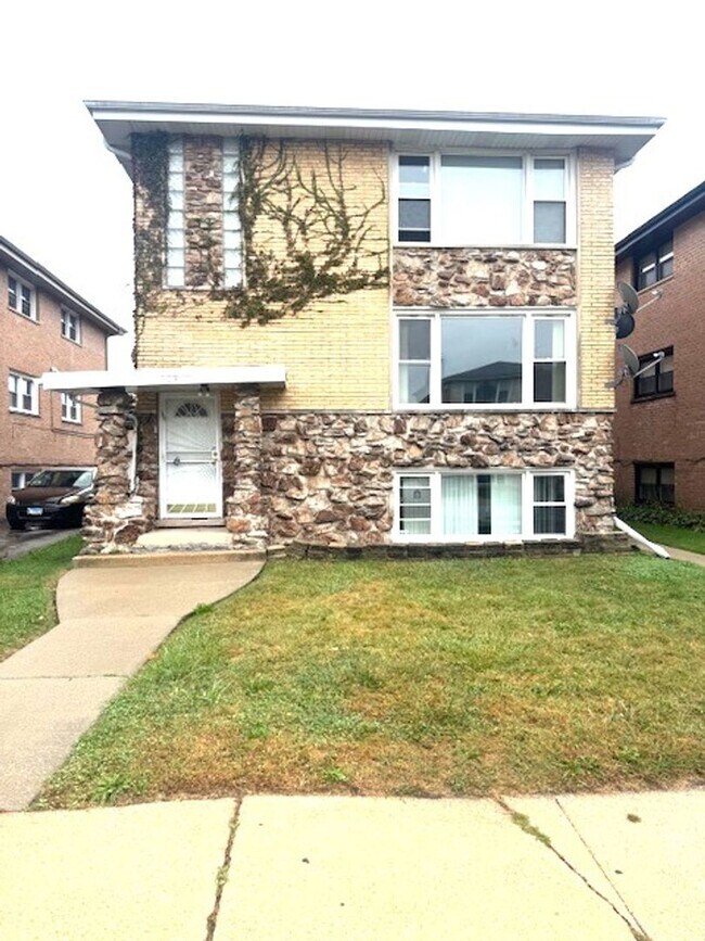 Primary Photo - 339 Yates Ave