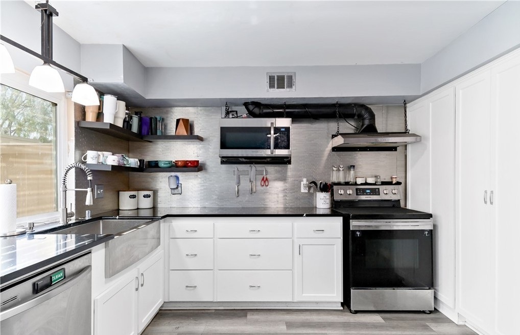 Building Photo - 4045 Via Encinas
