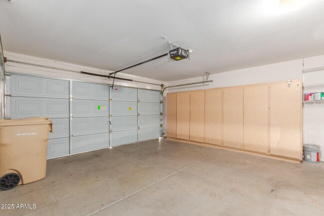 Building Photo - 8156 W Tonto Ln